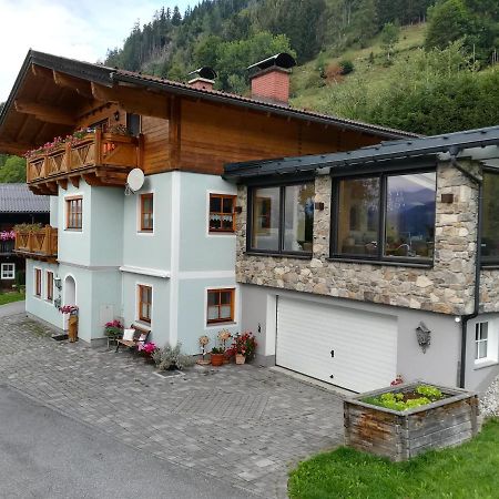 Biobergbauernhof Bergzeit Apartment In Goldegg Exteriör bild